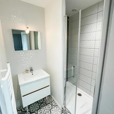 Climatises En Centre Apartment *